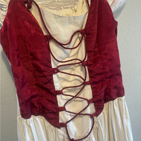 Maiden Dress - Picture 3 of 6